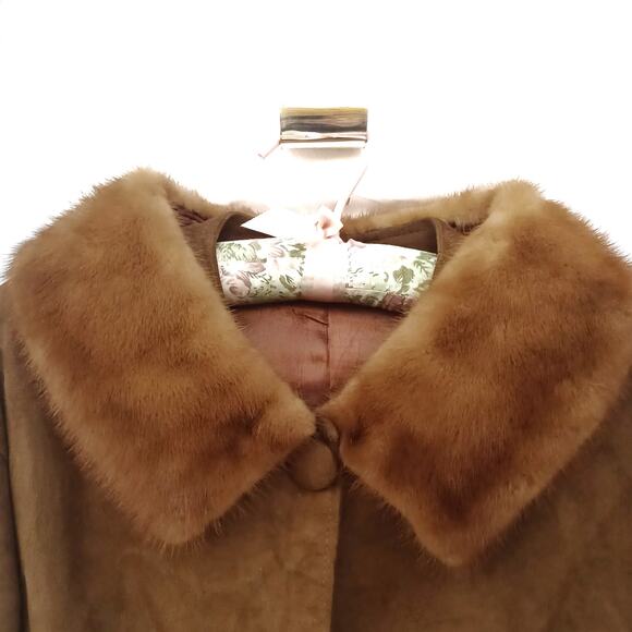 60s Handmade Suede & Fur Swing Coat | Caramel Latte MCM Vintage, Italian Dream - Picture 3 of 13